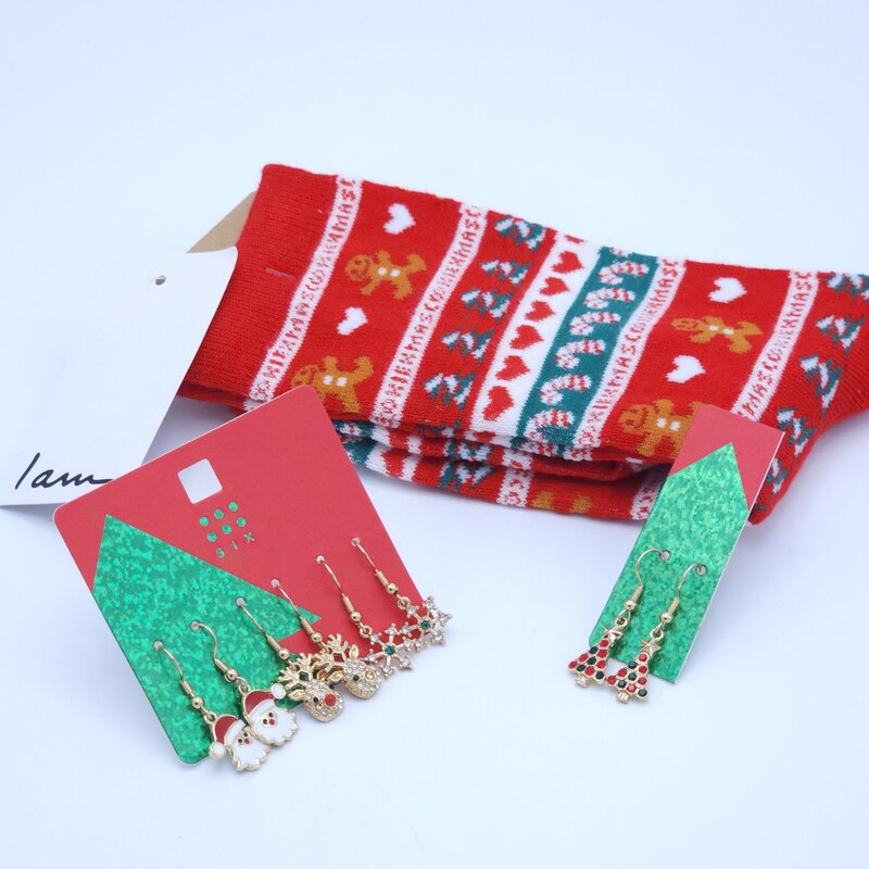 پک گوشواره و جوراب کد 9000